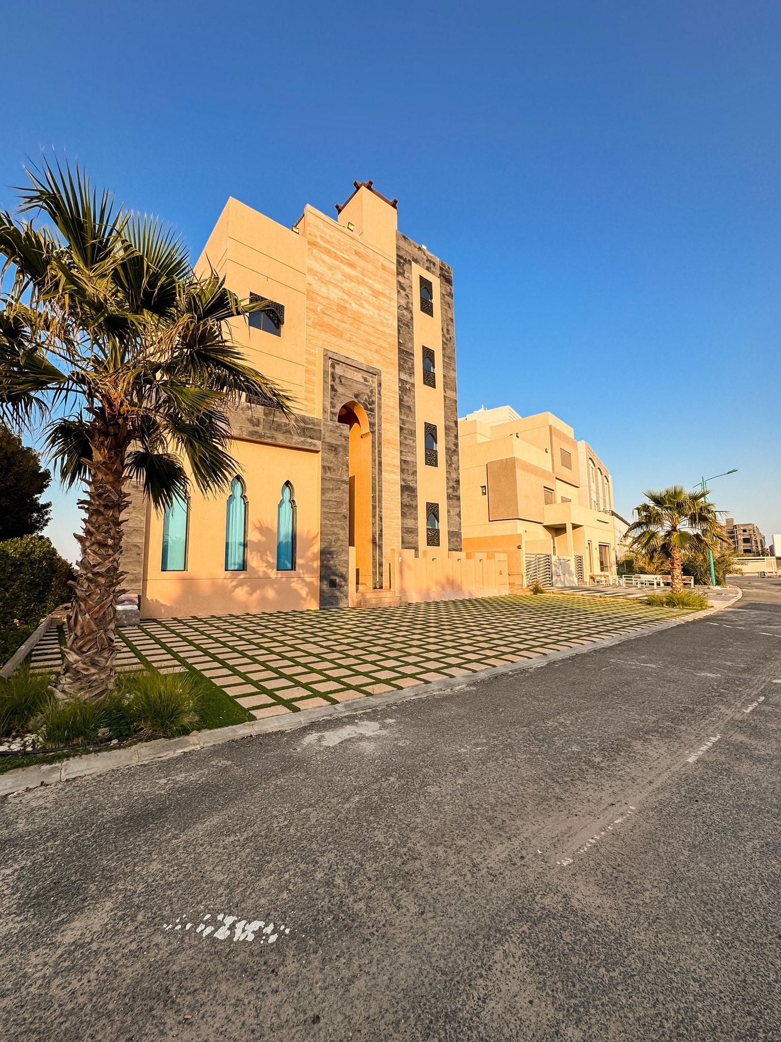 كازا ( CAZA )